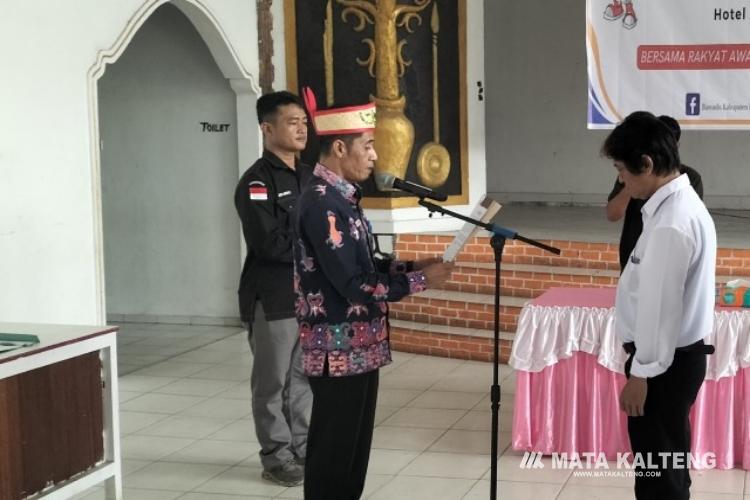 Bawaslu Barito Selatan Lantik Satu Orang Anggota PAW Panwascam