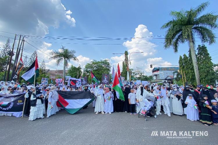 Ribuan Masyarakat Sampit Ikuti Aksi Bela Palestina