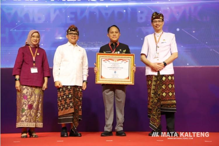 Lagi, Pj Bupati Barsel Raih Penghargaan SAKIP dan RB Award 2023 dari Kementerian PANRB