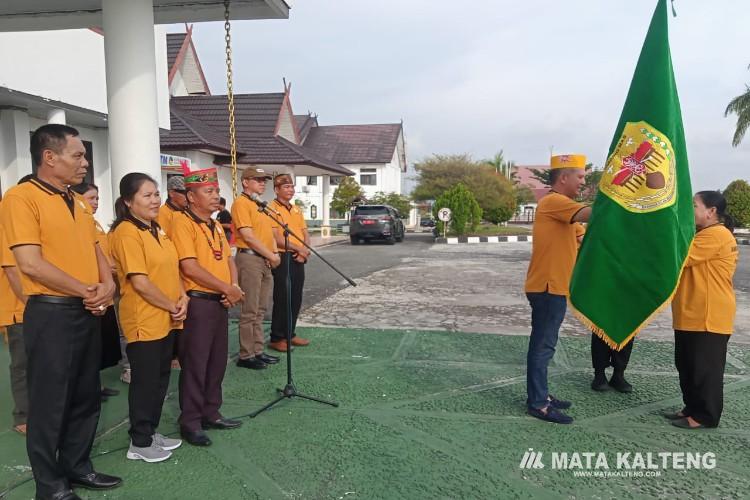 Bupati Gumas Melepas Kontingen FTIK ke-XI