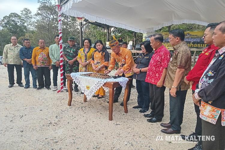 Bupati Resmikan RTH Objek Wisata Air Terjun Batu Mahasur