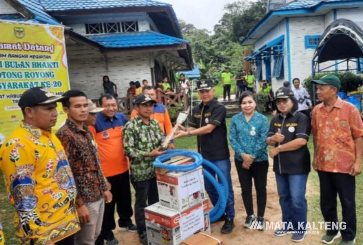 Tanggulangi Karhutla, Pemkab Berikan Bantuan Mesin Pompa dan APD