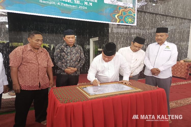 Bupati Kotim Resmikan Masjid Al-Kautsar 