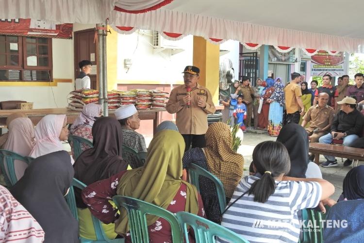 Program Kalteng Berbagi Berkah, Warga Mura dan Barsel Sambut Pasar Murah