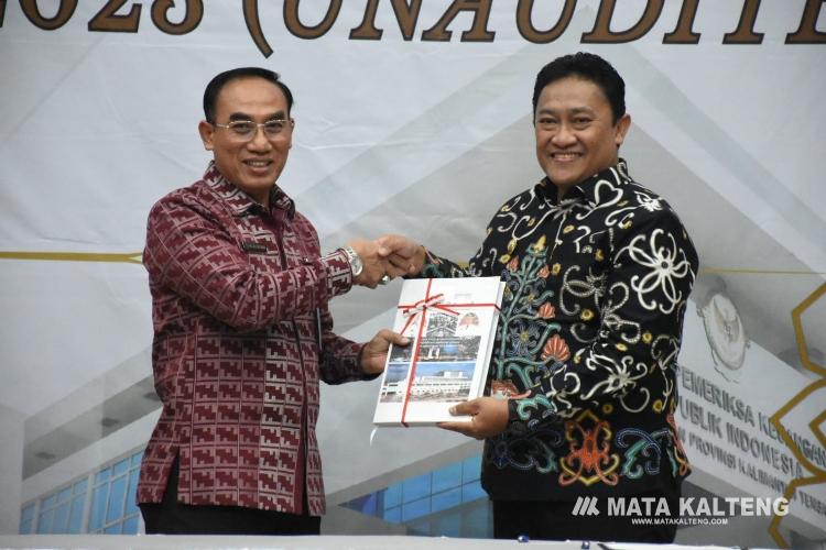 Wagub Kalteng Serahkan Laporan Keuangan Pemerintah Daerah Tahun Anggaran 2023 