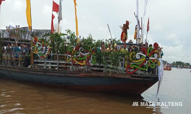 Laluhan dan Ngarunya Menambah Meriahnya Perayaan Hari Jadi Kapuas