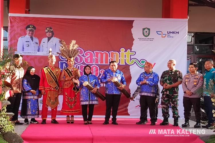 Sampit Expo Dibuka, Pemkab Sediakan Layanan Gratis dan Bertabur Hadiah