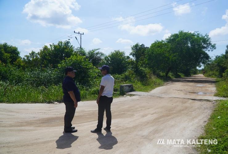 Gerak Cepat Pemkab Kotim Tingkatkan Jalan di Perumahan Betang Raya