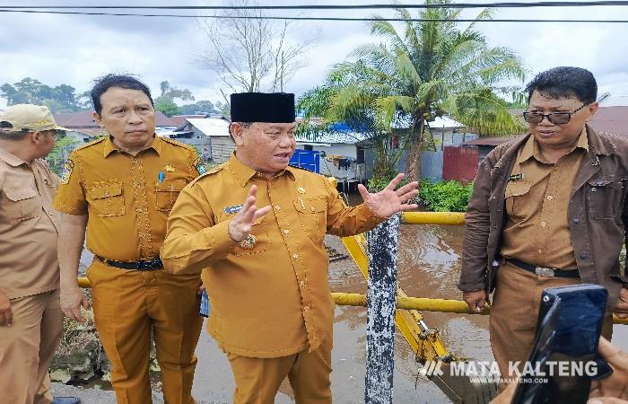 Pemkab Kotim Terus Lakukan Normalisasi Sungai di Kota Sampit