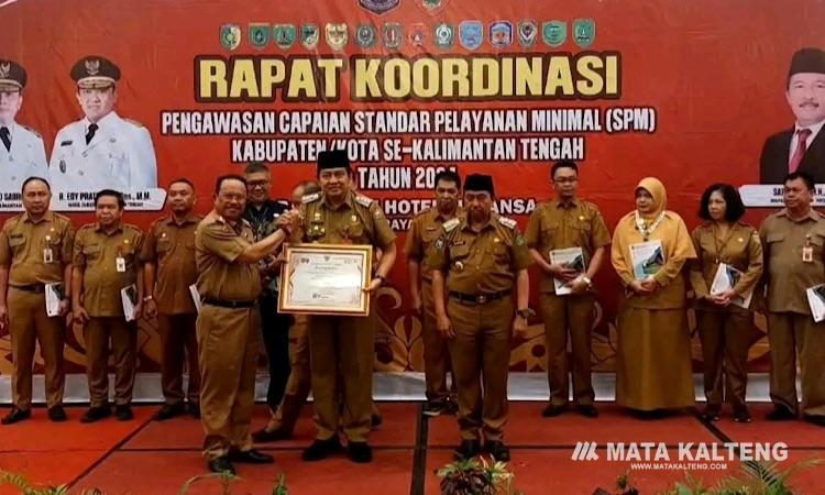 Kobar Raih Penghargaan SPM Tertinggi di Kalteng