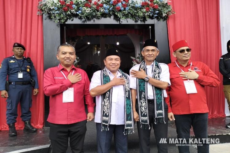 Diusung PDI Perjuangan, Pasangan Pajri – Totok Mendaftar ke KPU Seruyan